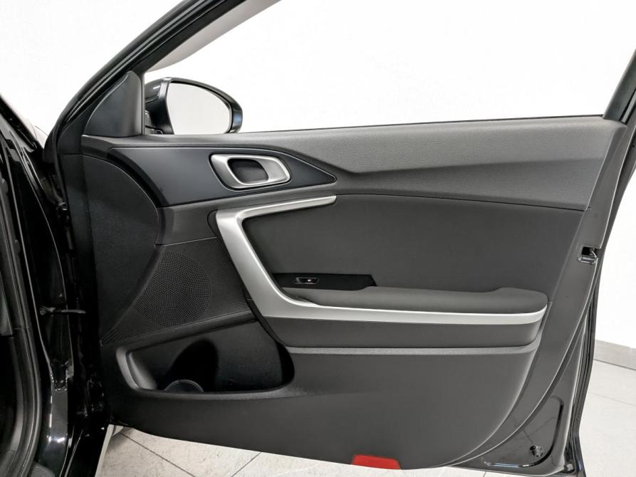 Kia Ceed III Рестайлинг Санкт-Петербург  - изображение 24