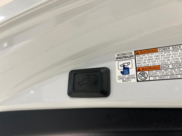 Toyota RAV4 IV (XA40) Рестайлинг с пробегом 2018 года, цена 2 250 000 рублей, 207202 км, внедорожник, Автокод Объявления