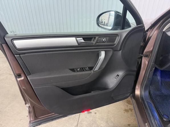 Volkswagen Touareg II с пробегом 2010 года, цена 1 547 000 рублей, 217372 км, внедорожник, Автокод Объявления