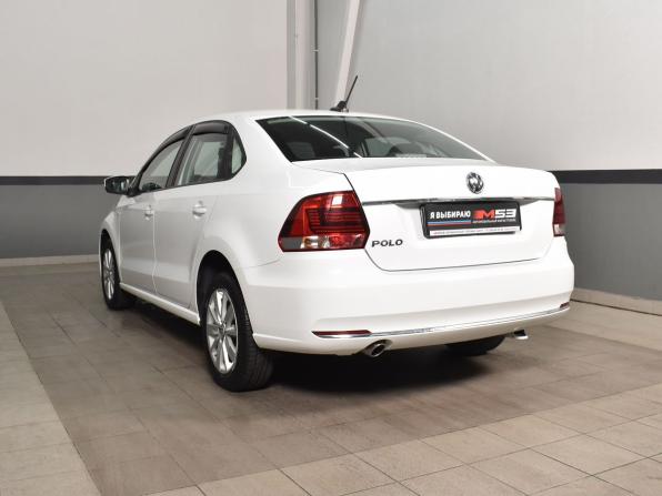 Volkswagen Polo V Рестайлинг с пробегом 2017 года, цена 1 364 995 рублей, 56252 км, седан, Автокод Объявления