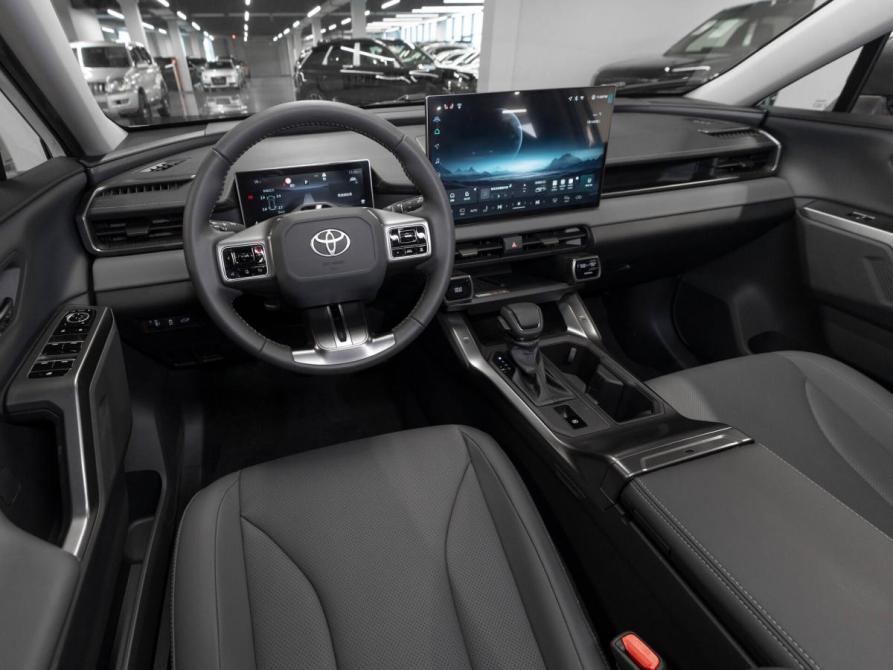 Toyota RAV4 VI (XA60) Москва  - изображение 7