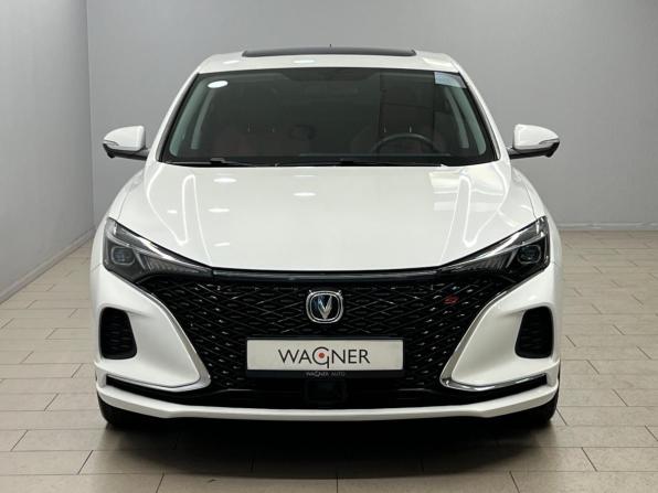 Changan Eado Plus с пробегом 2024 года, цена 1 729 000 рублей, 16672 км, седан, Автокод Объявления