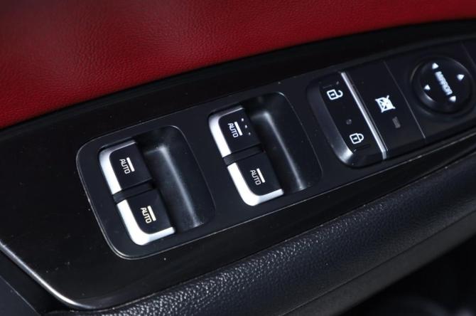 Kia Optima IV Рестайлинг с пробегом 2019 года, цена 1 999 000 рублей, 146000 км, седан, Автокод Объявления