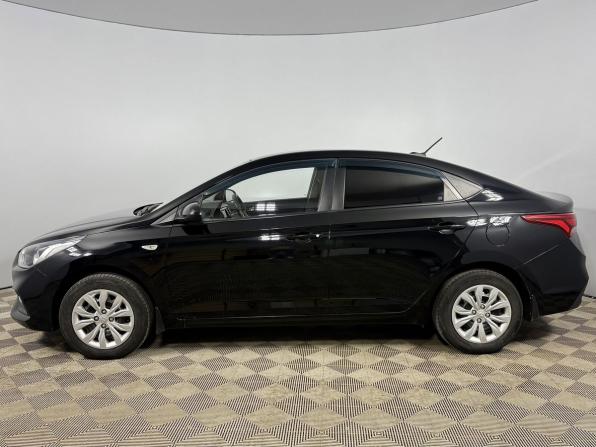 Hyundai Solaris II с пробегом 2018 года, цена 1 230 000 рублей, 111035 км, седан, Автокод Объявления