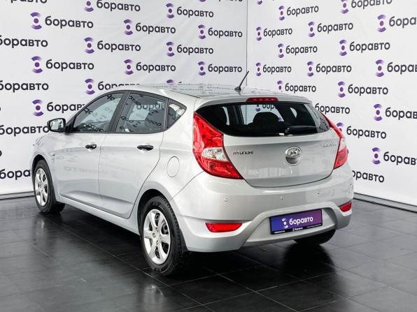 Hyundai Solaris I с пробегом 2014 года, цена 985 000 рублей, 129332 км, хэтчбек, Автокод Объявления