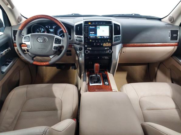 Toyota Land Cruiser 200 Series Рестайлинг 1 с пробегом 2013 года, цена 3 170 000 рублей, 307617 км, внедорожник, Автокод Объявления