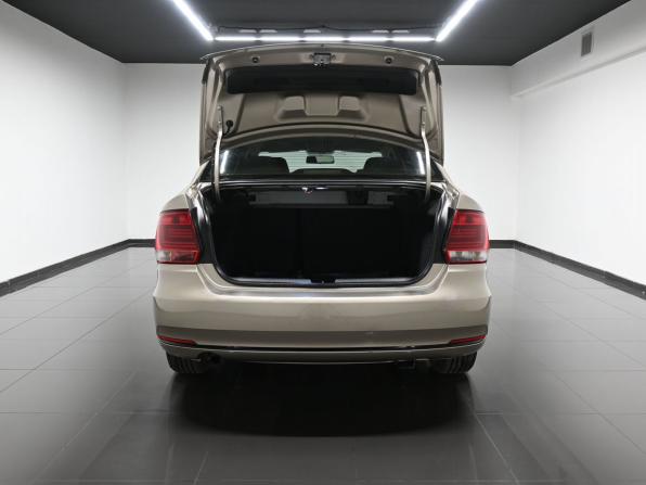 Volkswagen Polo V Рестайлинг с пробегом 2017 года, цена 1 195 000 рублей, 115232 км, седан, Автокод Объявления