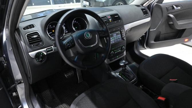 Skoda Yeti I с пробегом 2012 года, цена 795 000 рублей, 211534 км, внедорожник, Автокод Объявления