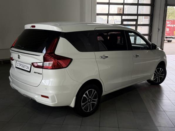 Suzuki Ertiga II с пробегом 2022 года, цена 1 870 000 рублей, 40373 км, компактвэн, Автокод Объявления