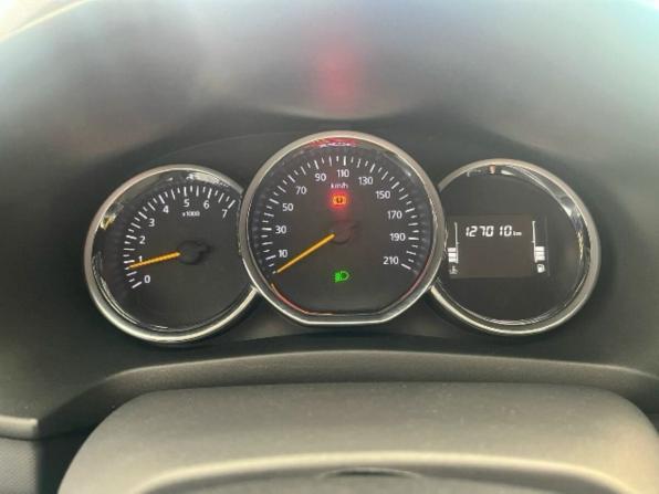 Renault Logan II Рестайлинг с пробегом 2018 года, цена 805 100 рублей, 127007 км, седан, Автокод Объявления