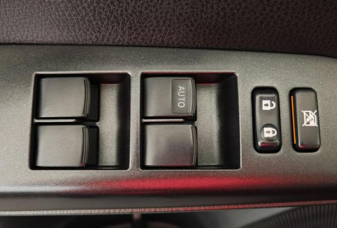 Toyota RAV4 IV (XA40) Рестайлинг с пробегом 2016 года, цена 1 880 000 рублей, 226719 км, внедорожник, Автокод Объявления
