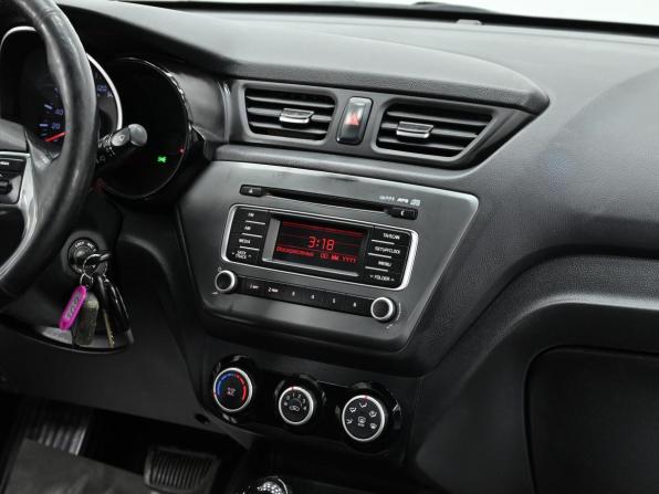 Kia Rio III Рестайлинг с пробегом 2017 года, цена 849 000 рублей, 421000 км, седан, Автокод Объявления
