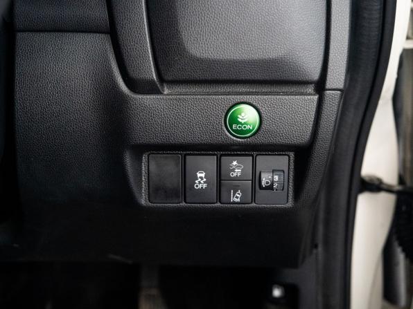 Honda Fit III Рестайлинг с пробегом 2018 года, цена 1 200 000 рублей, 95050 км, хэтчбек, Автокод Объявления