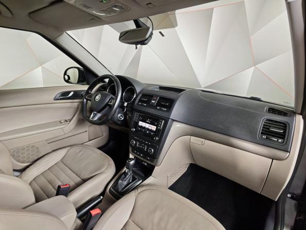 Skoda Yeti I Рестайлинг с пробегом 2017 года, цена 1 555 000 рублей, 139828 км, внедорожник, Автокод Объявления