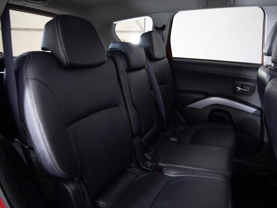 Mitsubishi Outlander II Рестайлинг Санкт-Петербург  - изображение 13