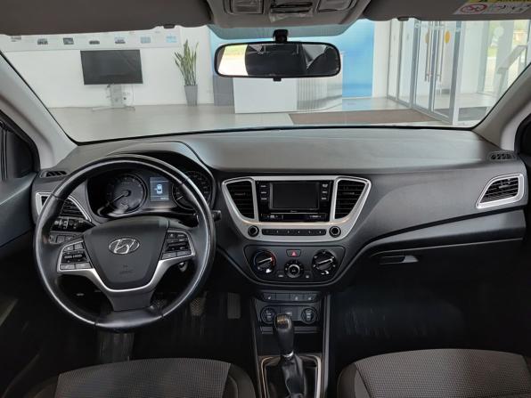 Hyundai Solaris II с пробегом 2019 года, цена 1 270 000 рублей, 48300 км, седан, Автокод Объявления