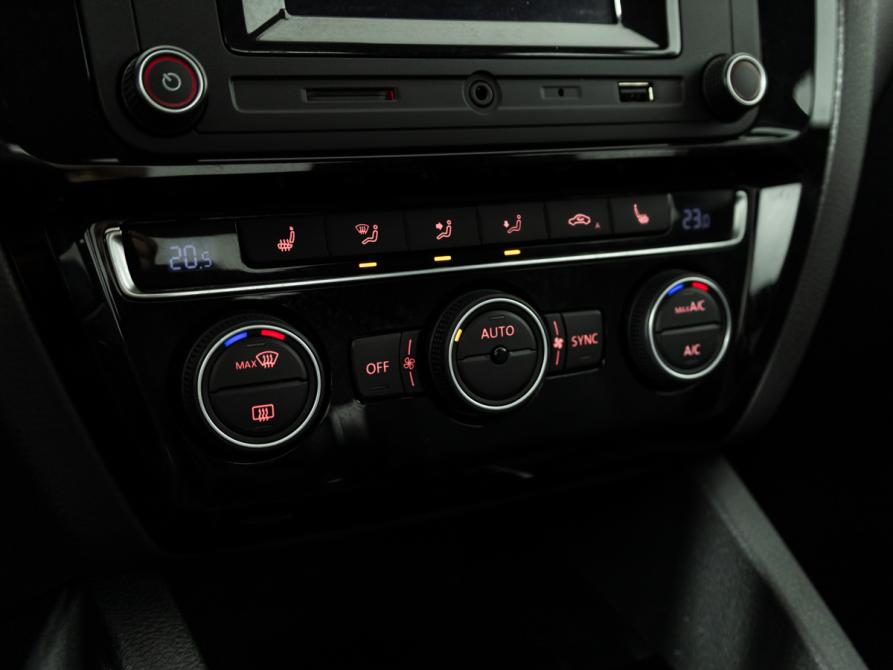 Volkswagen Jetta VI Рестайлинг Санкт-Петербург  - изображение 16