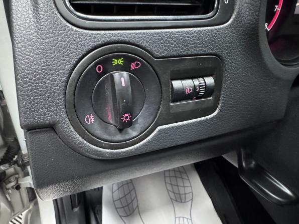 Volkswagen Polo V Рестайлинг с пробегом 2015 года, цена 1 050 000 рублей, 132521 км, седан, Автокод Объявления