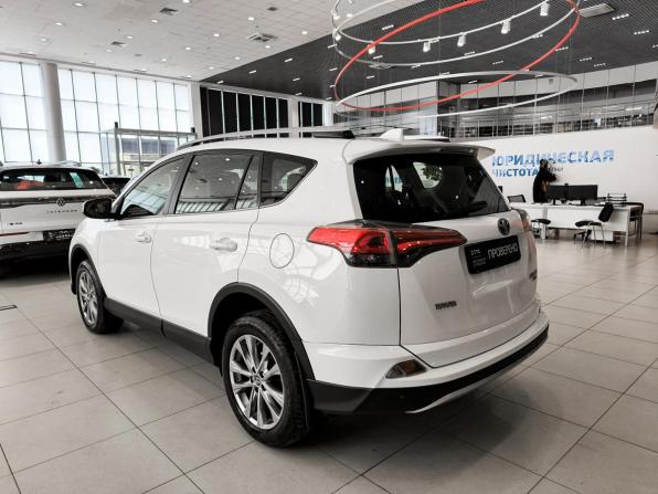 Toyota RAV4 IV (XA40) Рестайлинг с пробегом 2015 года, цена 2 499 000 рублей, 107518 км, внедорожник, Автокод Объявления