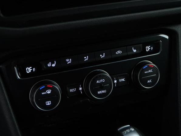 Volkswagen Tiguan II с пробегом 2019 года, цена 2 157 055 рублей, 144035 км, внедорожник, Автокод Объявления