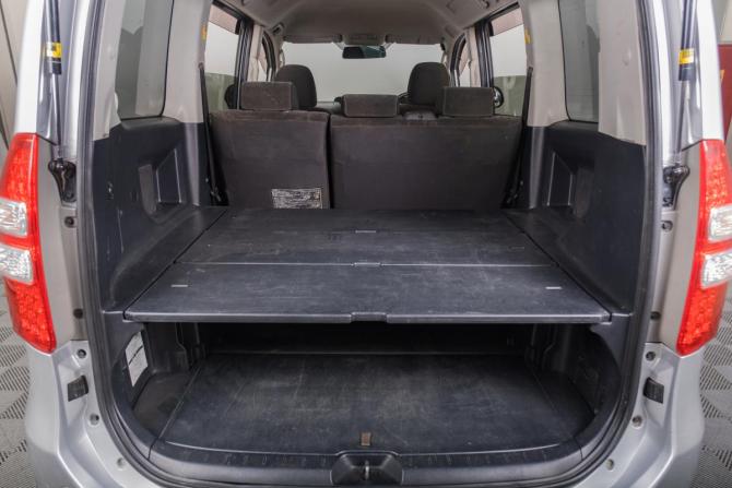 Toyota Noah II (R70) с пробегом 2011 года, цена 1 479 000 рублей, 303000 км, минивэн, Автокод Объявления
