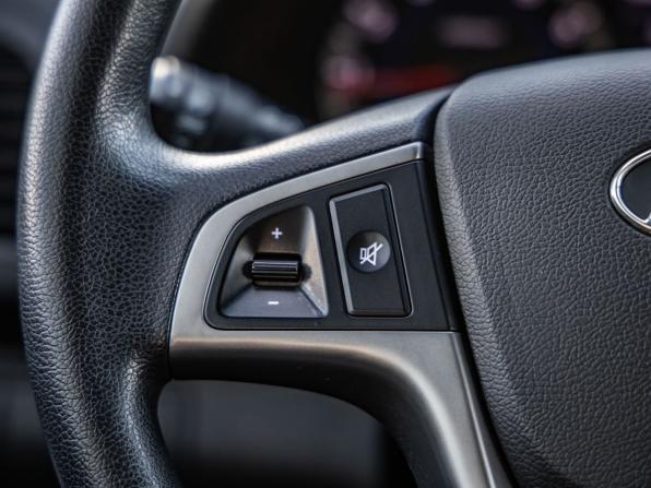 Hyundai Solaris I Рестайлинг с пробегом 2015 года, цена 1 445 000 рублей, 63155 км, седан, Автокод Объявления