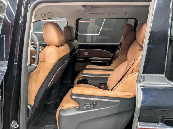 Hongqi HQ9 с пробегом 2022 года, цена 3 555 000 рублей, 73777 км, минивэн, Автокод Объявления