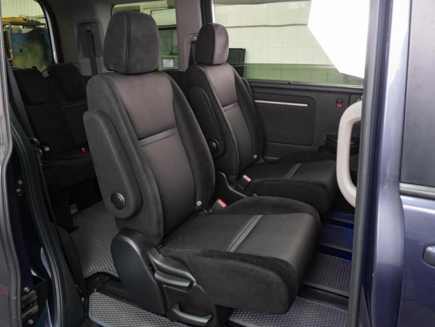 Honda Stepwgn V Рестайлинг Тюмень  - изображение 9