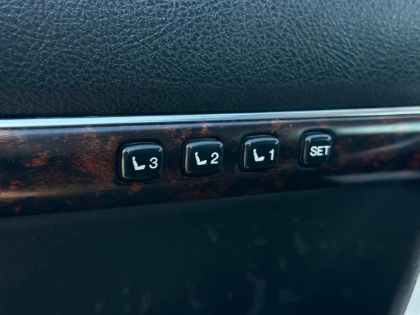 Toyota Land Cruiser 200 Series Рестайлинг 1 с пробегом 2012 года, цена 3 675 000 рублей, 401000 км, внедорожник, Автокод Объявления