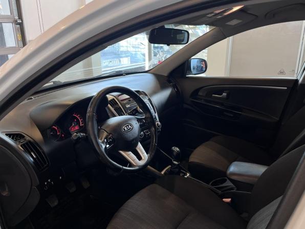 Kia Ceed I Рестайлинг с пробегом 2011 года, цена 670 000 рублей, 215792 км, хэтчбек, Автокод Объявления