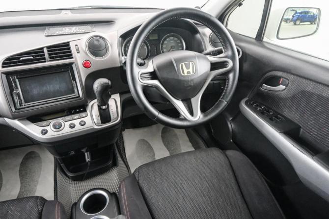 Honda Stream II Рестайлинг с пробегом 2010 года, цена 1 099 000 рублей, 237000 км, компактвэн, Автокод Объявления