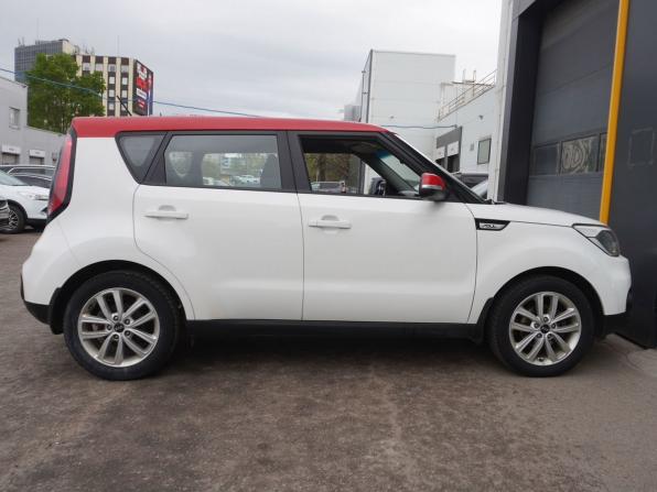 Kia Soul II Рестайлинг с пробегом 2017 года, цена 1 549 000 рублей, 134764 км, хэтчбек, Автокод Объявления