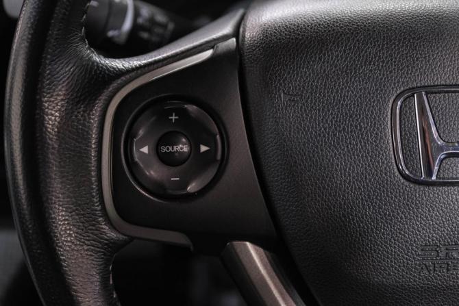 Honda Stepwgn V с пробегом 2015 года, цена 1 969 000 рублей, 131800 км, минивэн, Автокод Объявления