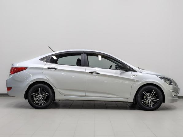 Hyundai Solaris I Рестайлинг с пробегом 2015 года, цена 1 140 000 рублей, 89682 км, седан, Автокод Объявления