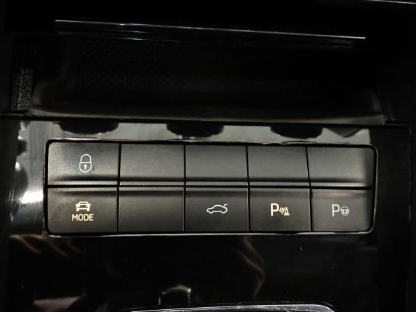 Skoda Octavia III (A7) Рестайлинг с пробегом 2018 года, цена 1 450 000 рублей, 186134 км, лифтбек, Автокод Объявления
