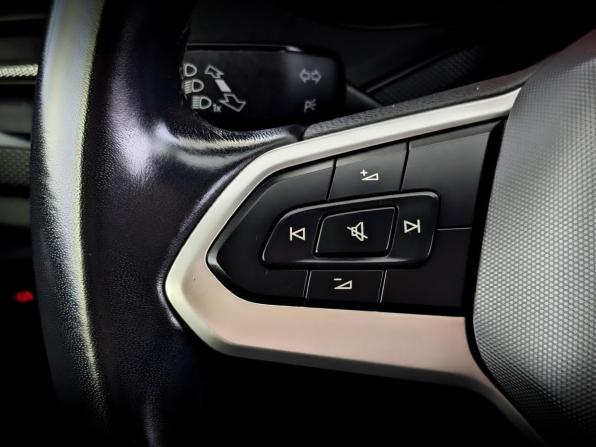 Volkswagen Polo VI с пробегом 2022 года, цена 1 689 000 рублей, 85170 км, лифтбек, Автокод Объявления
