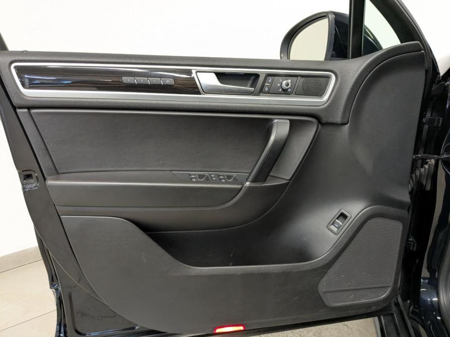 Volkswagen Touareg II Рестайлинг Санкт-Петербург  - изображение 19