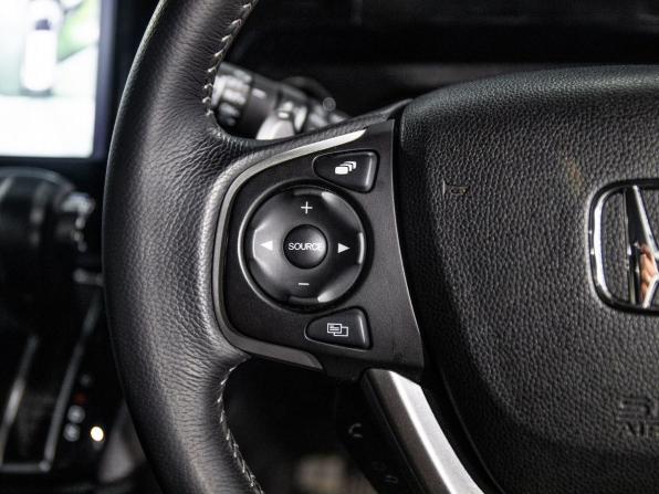 Honda Stepwgn V Рестайлинг с пробегом 2020 года, цена 2 600 000 рублей, 26544 км, минивэн, Автокод Объявления