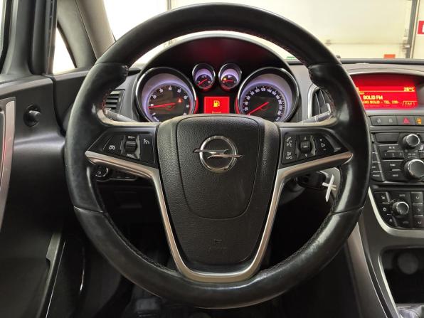 Opel Astra J с пробегом 2012 года, цена 460 000 рублей, 252000 км, хэтчбек, Автокод Объявления