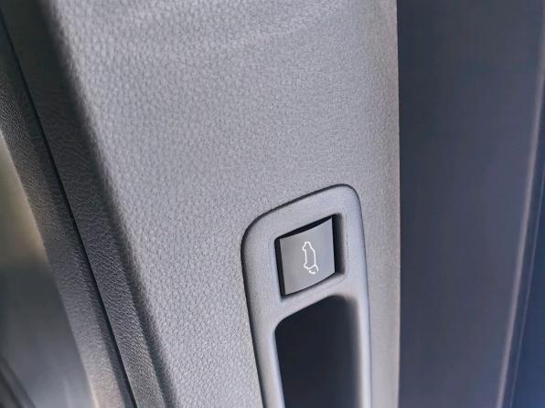 Toyota Highlander IV (XU70) с пробегом 2025 года, цена 5 399 000 рублей, 100 км, внедорожник, Автокод Объявления