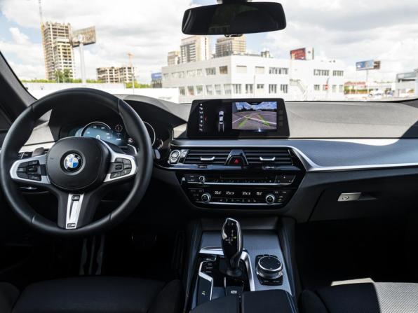 BMW 5 серии VII (G30/G31/G38) с пробегом 2017 года, цена 3 700 000 рублей, 91197 км, седан, Автокод Объявления