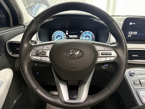 Hyundai Santa Fe IV Рестайлинг с пробегом 2022 года, цена 3 950 000 рублей, 101112 км, внедорожник, Автокод Объявления