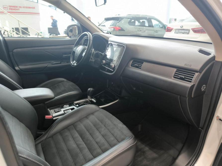 Mitsubishi Outlander III Рестайлинг 3 Казань  - изображение 13