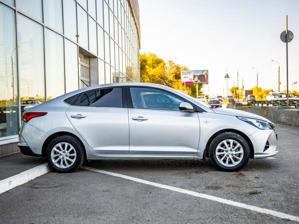 Hyundai Solaris II Рестайлинг с пробегом 2021 года, цена 1 538 000 рублей, 141681 км, седан, Автокод Объявления