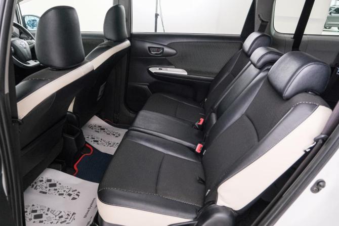 Toyota Wish II Рестайлинг с пробегом 2016 года, цена 1 749 000 рублей, 114300 км, минивэн, Автокод Объявления