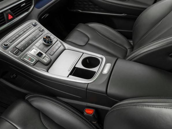 Hyundai Santa Fe IV Рестайлинг с пробегом 2022 года, цена 3 890 000 рублей, 40642 км, внедорожник, Автокод Объявления