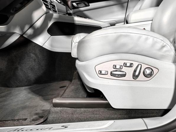 Porsche Macan I Рестайлинг с пробегом 2019 года, цена 5 200 000 рублей, 70569 км, внедорожник, Автокод Объявления