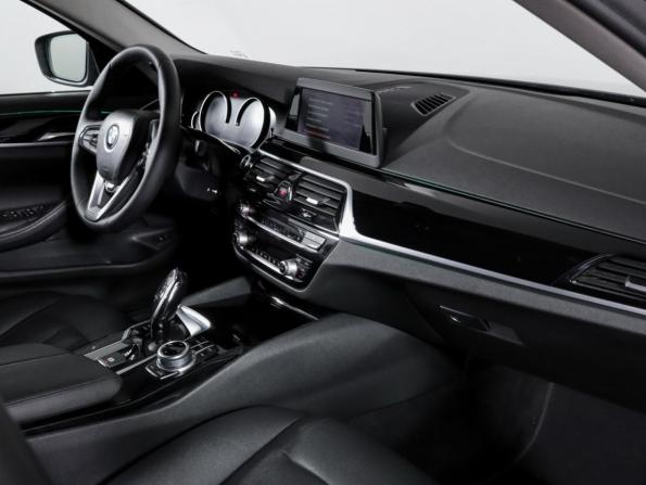 BMW 5 серии VII (G30/G31/G38) с пробегом 2017 года, цена 2 280 000 рублей, 247600 км, седан, Автокод Объявления