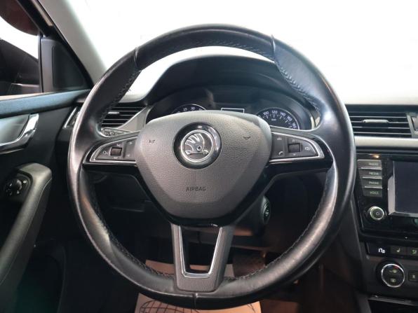 Skoda Octavia III (A7) с пробегом 2017 года, цена 1 383 000 рублей, 232237 км, лифтбек, Автокод Объявления