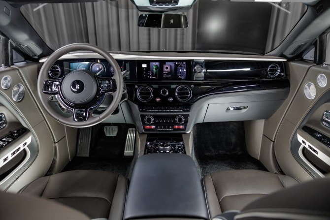 Новый Rolls-Royce Spectre 2023 года, цена 76 900 000 рублей, купе, Автокод Объявления